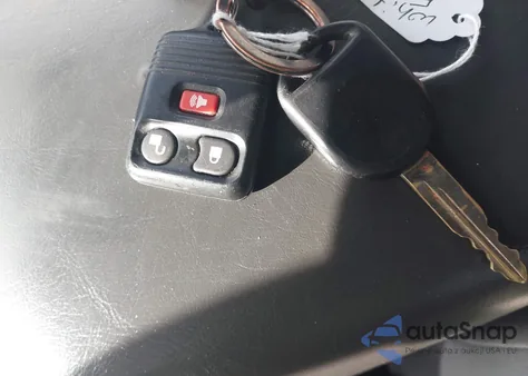 2006 Ford Escape Xlt from USA, damaged, VIN 1FMYU03ZX6KA05538